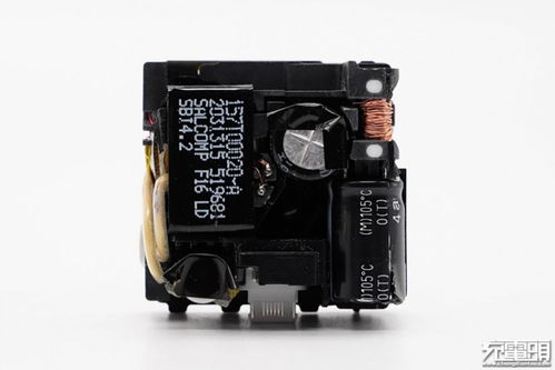 做工縮水還是技術(shù)迭代 蘋果原裝20w pd快充與18w拆解對比